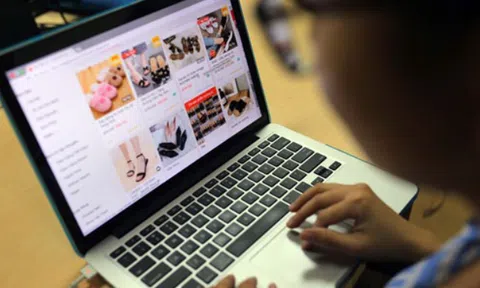 Đẩy mạnh phát triển thương mại điện tử