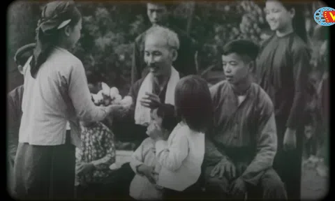 Sinh động phim tài liệu nghệ thuật "Hồ Chí Minh - Hành trình kiến tạo văn hóa hòa bình"