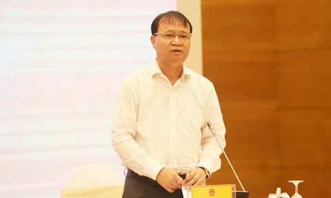 Đề xuất hỗ trợ người dân, doanh nghiệp chịu tác động của giá xăng, dầu tăng cao