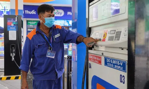 Bộ Công Thương tăng cường theo dõi, bảo đảm cung cầu mặt hàng xăng dầu