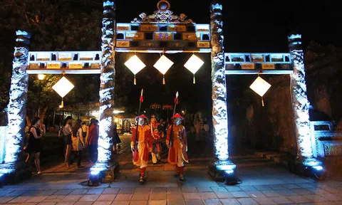 Du khách được miễn phí tham quan Đại Nội Huế về đêm tại Festival Huế 2022
