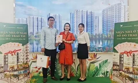 Tổ hợp chung cư Le Grand Jardin tiếp tục bàn giao “sổ đỏ”, giúp cư dân yên tâm “an cư lạc nghiệp”