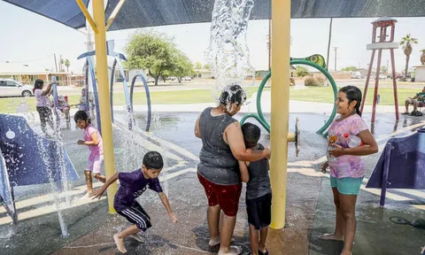 Các đợt nắng nóng gây ảnh hưởng nặng nề đến cộng đồng