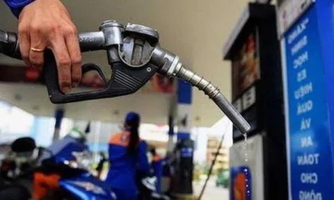 Bộ Tài chính đề xuất giảm thuế tiêu thụ đặc biệt với xăng và giảm thuế VAT với xăng dầu