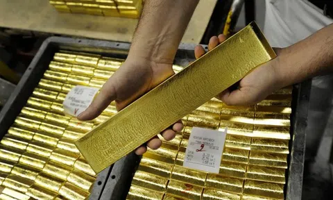 Chịu nhiều áp lực, giá vàng vẫn nằm đáy chờ thời cơ