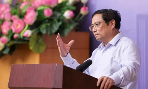 Thủ tướng: Không siết chặt tín dụng bất động sản một cách bất hợp lý