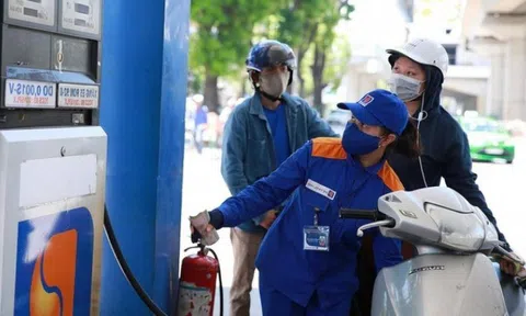 Bộ Tài chính đề xuất giảm thuế nhập khẩu ưu đãi đối với xăng