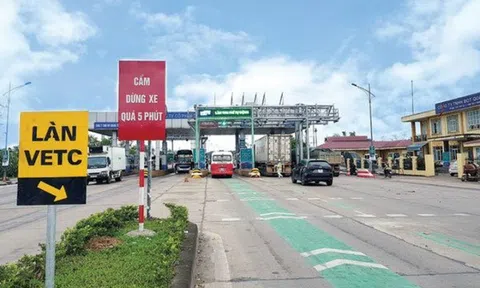 Từ ngày 1/8, ô tô đi cao tốc phải dán ETC thu phí không dừng