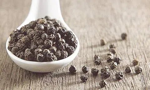 Giá tiêu hôm nay 23/7: Tăng mạnh 2.000 đồng/kg tại các vùng trồng trọng điểm