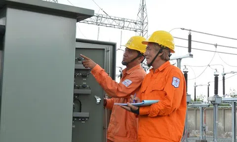 Phó Thủ tướng Chính phủ chỉ đạo đảm bảo cung ứng đủ điện cho sản xuất, kinh doanh và tiêu dùng