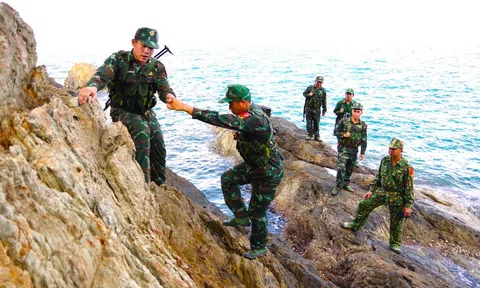 Giúp cư dân Hòn Chuối an tâm bám biển