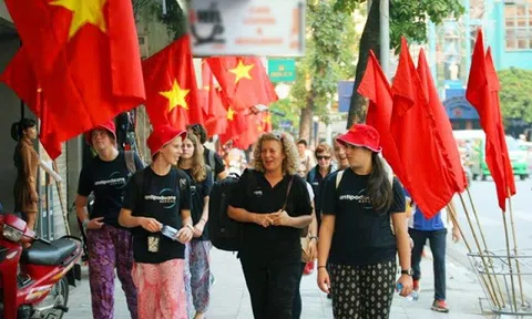 Du lịch Việt Nam đón gần 1 triệu lượt khách quốc tế từ đầu năm 2022