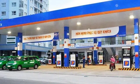 Giảm một nửa thuế nhập khẩu ưu đãi đối với xăng