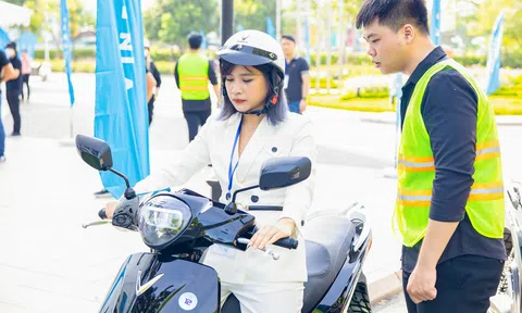 Có gì trên xe máy điện VinFast lần đầu tiên được cập nhật phần mềm?