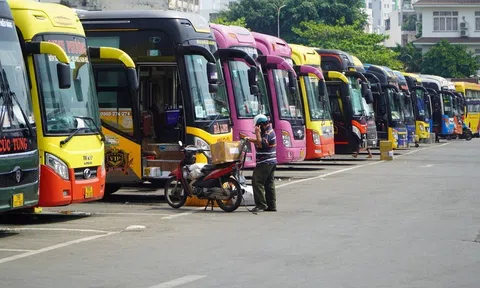 Từ 01/09, người gửi hàng trên xe khách phải cung cấp chính xác 6 thông tin