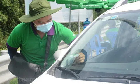 Viettel tố VETC dán chồng 40.000 thẻ ETC, Tổng cục Đường bộ nói gì?