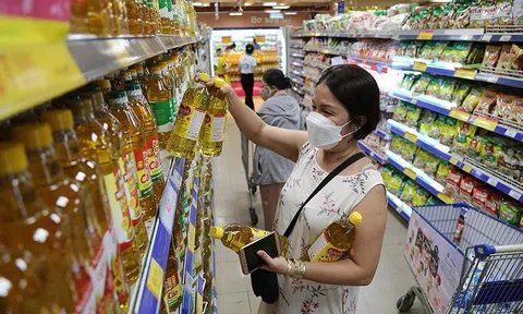 Giá xăng giảm, giá hàng hóa vẫn đứng im