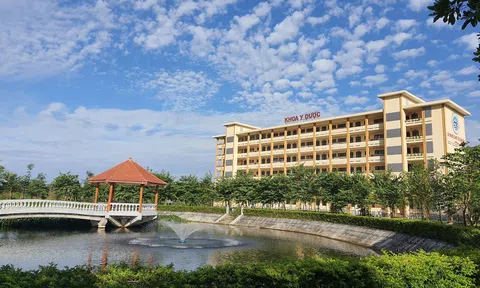 Không gian xanh và vườn dược liệu sạch tại Đại học Thành Đông