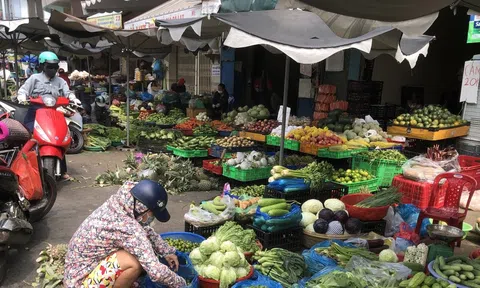 Giá hàng hoá thiết yếu vẫn chưa "hạ nhiệt"