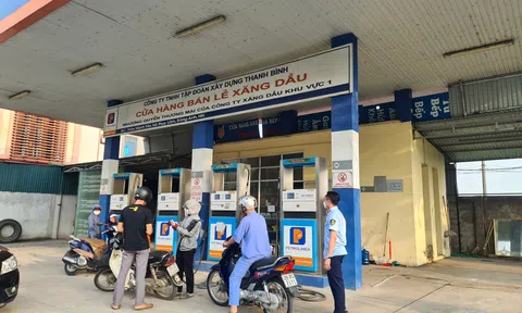 Hà Nội tăng cường kiểm soát các cửa hàng bán lẻ xăng dầu dịp lễ 2/9