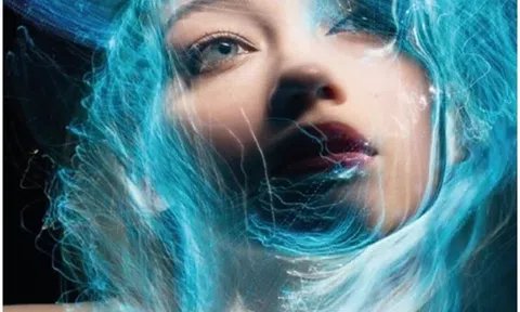 Tập thơ “tình yêu nhiệm màu” xuất bản ở Canada