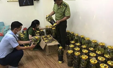 Hà Nội: Liên tiếp phát hiện rượu các loại không rõ nguồn gốc