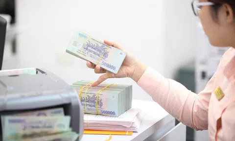 Lãi suất liên ngân hàng bất ngờ giảm mạnh