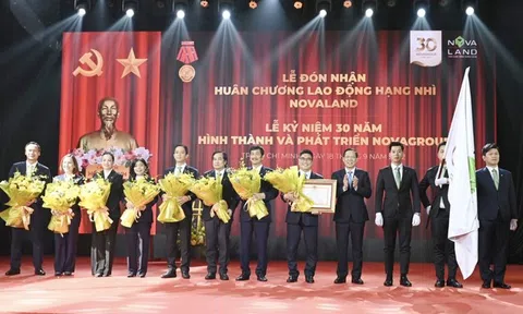 Novaland vinh dự đón nhận Huân chương Lao động hạng Nhì