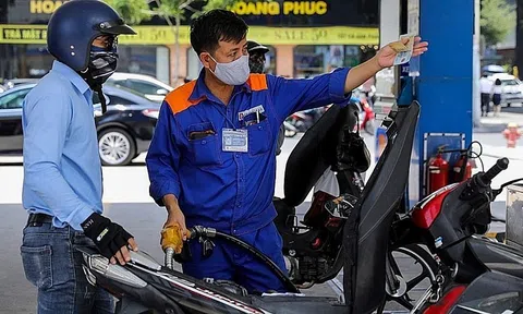 Bộ Công Thương lý giải về việc doanh nghiệp kinh doanh xăng dầu đóng cửa