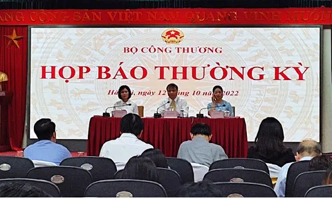 Bộ Công Thương nhận trách nhiệm việc nhiều cửa hàng xăng dầu đóng cửa