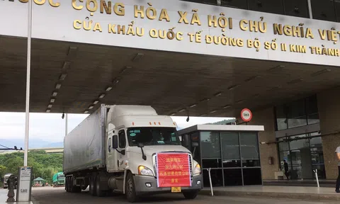 Xuất khẩu chính ngạch lô sầu riêng đầu tiên qua Cửa khẩu Kim Thành