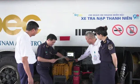 Tạm dừng thủ tục hải quan tại một số kho chứa không ảnh hưởng đến xuất nhập khẩu xăng dầu