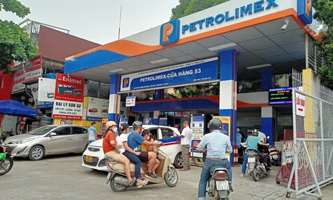 Thủ tướng Chính phủ yêu cầu ổn định thị trường xăng dầu, nhất là các cửa hàng bán xăng