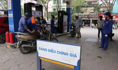 Giá xăng, dầu tăng lần thứ 2 liên tiếp trong tháng 10