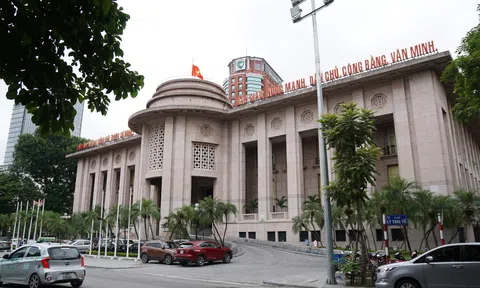 Ngân hàng Nhà nước tăng lãi suất điều hành thêm 1%, áp dụng từ ngày 25/10