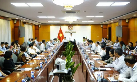 Bộ trưởng Bộ Công Thương yêu cầu đảm bảo nguồn cung xăng dầu trong mọi hoàn cảnh