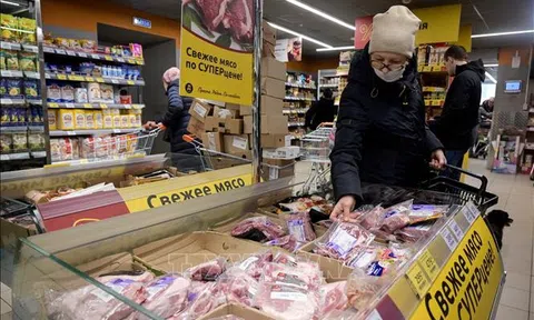 Kinh tế ​Nga rơi vào suy thoái kỹ thuật