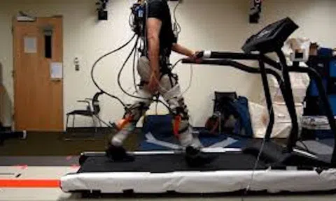 Chân robot hỗ trợ phục hồi bệnh nhân bị đột quỵ