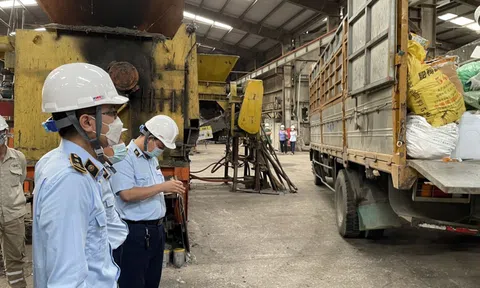 Cục Quản lý thị trường Quảng Ninh tiêu hủy hàng hóa vi phạm với tổng trị giá gần 2 tỷ đồng