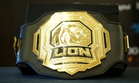 Các võ sĩ kiểm tra cân nặng trước chung kết tranh đai vô địch MMA Lion Championship 2022