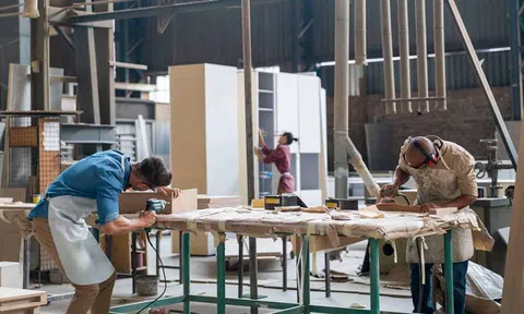 Mỹ: 2.700 nhân viên của UFI bất ngờ bị sa thải khi còn đang ngủ