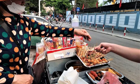 Vấn nạn quà vặt học đường và những nỗi lo