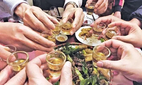 Uống rượu - đừng để mất nét thuần phong mỹ tục xưa