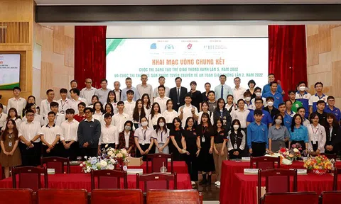 Tìm kiếm giải pháp cho các vấn đề nóng về giao thông