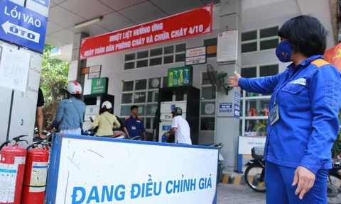 Giá xăng hôm nay có thể tăng mạnh sau 4 lần giảm, vượt mốc 23.000 đồng/lít