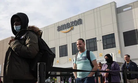 "Gã khổng lồ" ngành bán lẻ Amazon sa thải hơn 18.000 nhân sự