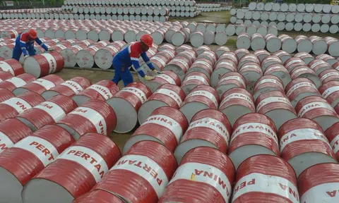 Giữa năm 2023: Giá dầu có thể đạt 110 USD/thùng