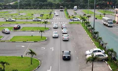 Bộ Tài chính đề xuất tăng phí sát hạch lái xe từ 10-20%