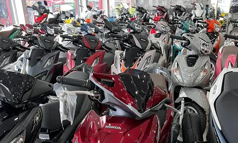 Xe máy tay ga "ế" dịp cận Tết