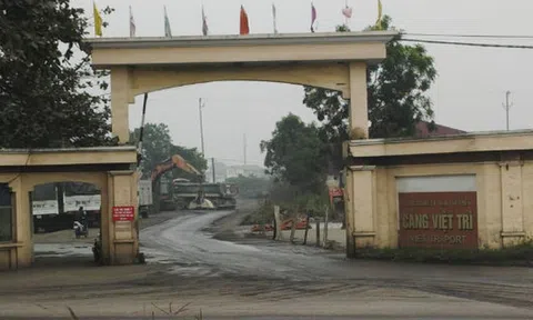 Cảng Việt Trì cho thuê kho bãi nhưng có dấu hiệu lắp đặt máy móc sản xuất